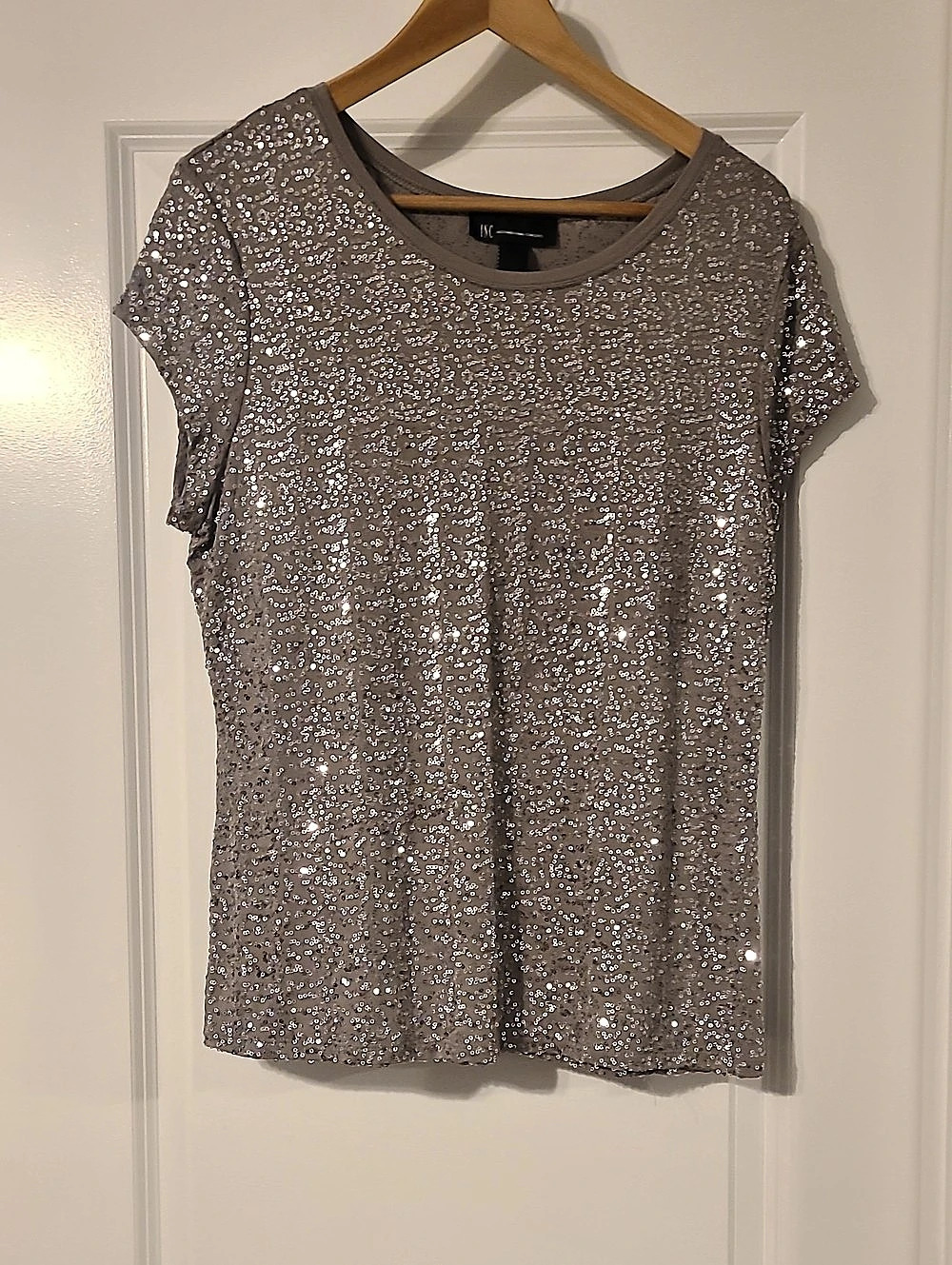 INC International Concepts Sequin Short Sleeve Top in Gray Large Like New